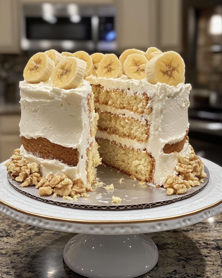 Pineapple Heaven Cake: A Light, Tropical Dessert Dream Come True